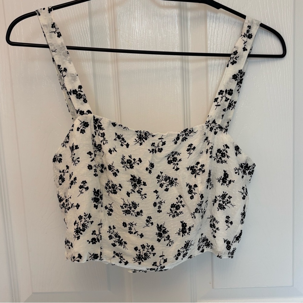 Lulu's Black Floral Crop Top